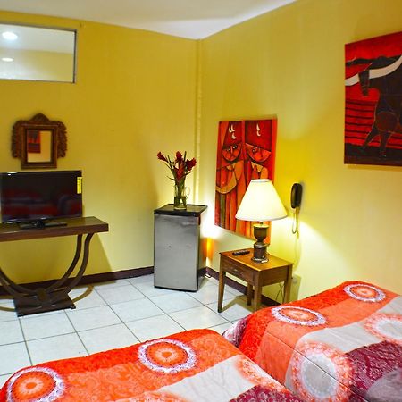 Hotel Plaza Cosiguina Chinandega Buitenkant foto