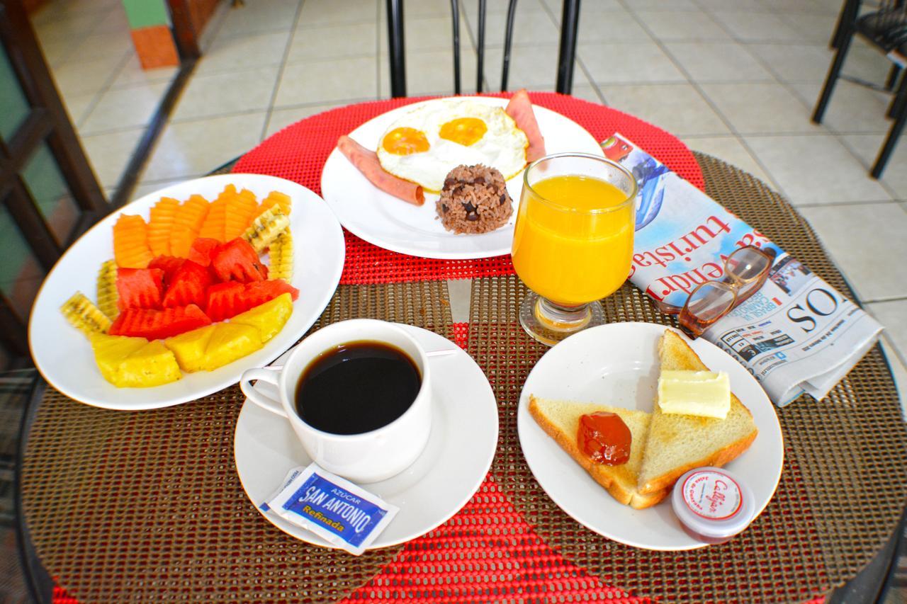 Hotel Plaza Cosiguina Chinandega Buitenkant foto